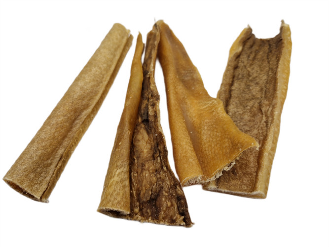 Naturalny gryzak przysmak dla psa Skóra z dzika naturalna 30 cm 1szt.